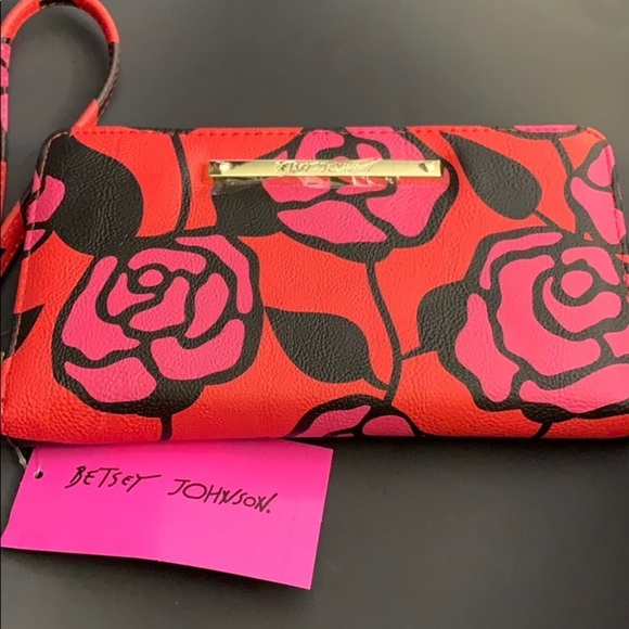 NWT. Betsey Johnson graphic red roses wallet - Picture 2 of 9
